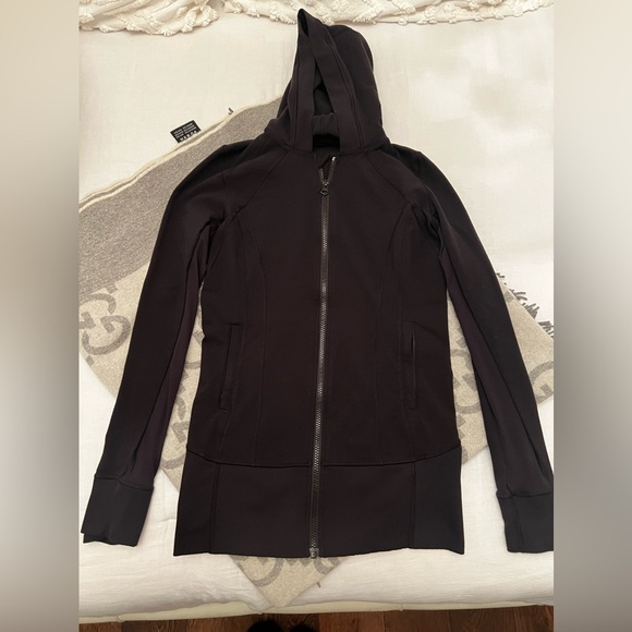 Lululemon og define jacket with hood, size 6 - Picture 2 of 10